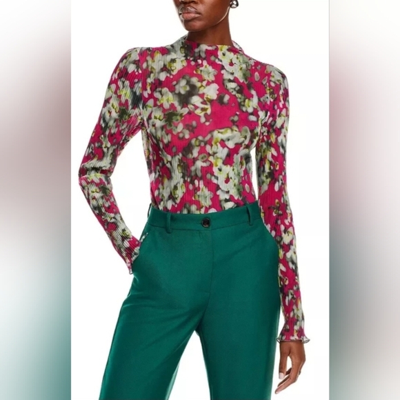 Boss Tops - Boss Women’s NWOT Esami Pleated High Neck Stretchy Pink Floral L/s Top Sz Medium